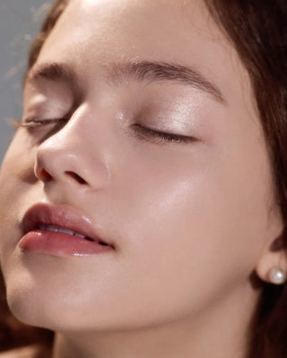 Flower Knows Shell's Jewel Dual-Ended Highlighting Stick