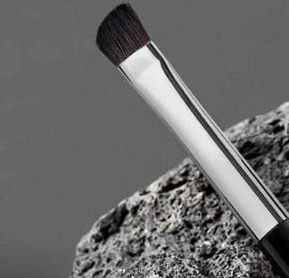 Studio 17 Angled Shading Brush 442