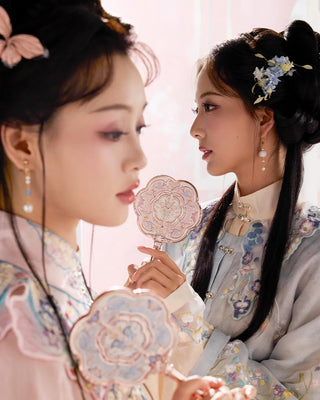 Flower Knows Butterfly Cloud Collar Hand Mirror