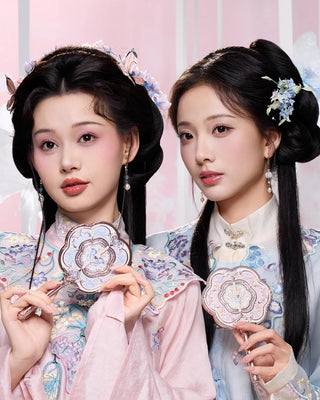 Flower Knows Butterfly Cloud Collar Hand Mirror