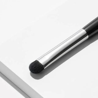 Studio 17 Point Eye Smudge Brush 713