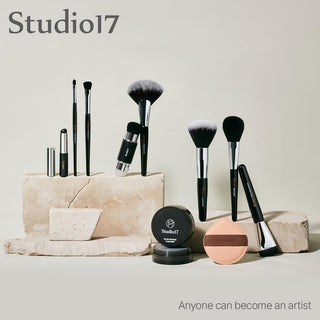 Studio 17 Portable Makeup Brush Set