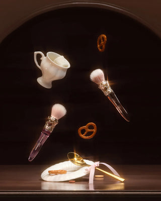 Flower Knows The Sweetie Bear Rounded Blush Brush