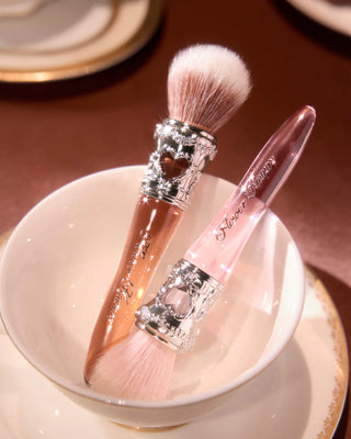 Flower Knows The Sweetie Bear Rounded Blush Brush